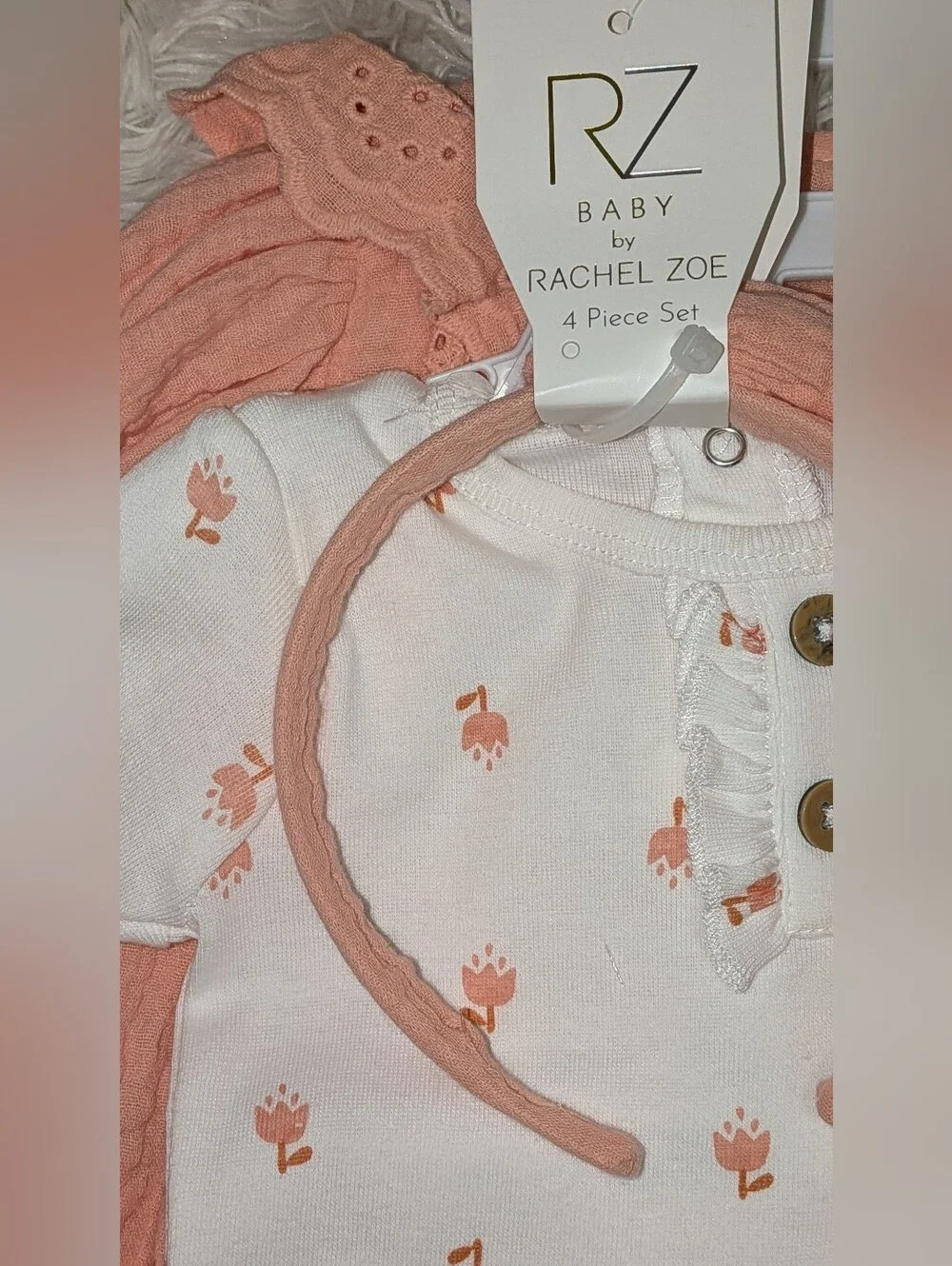 NWT, Rachel Zoe,Peach,4pc- Matching Shorts & Top, Onesie & Headband-0/3 OR 3/6mt